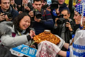 中俄互免签证团体游火爆图片