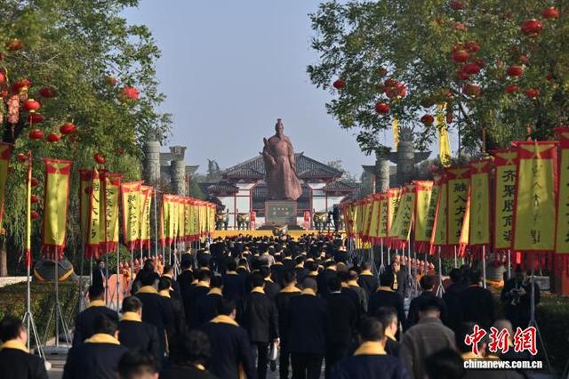 第十届华商文化节在河南商丘开幕