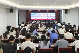 共青团龙南市委二届五次全体（扩大）会议召开图片