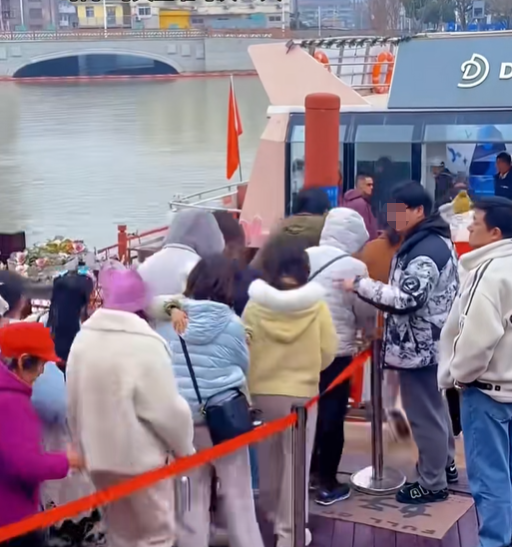 一夜爆火！无锡“钉子户”