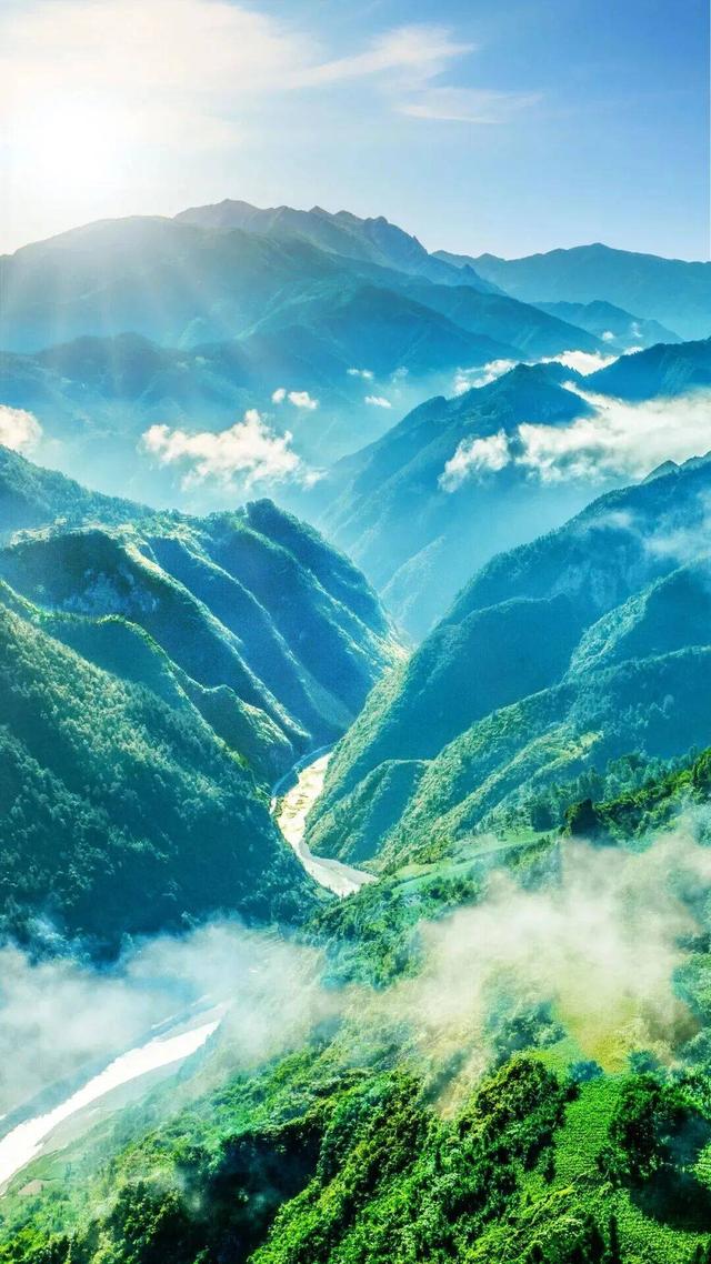 巴山大峡谷：这本“地质教科书”其实是本“人生说明书” | 创5A·巴山大峡谷更好玩