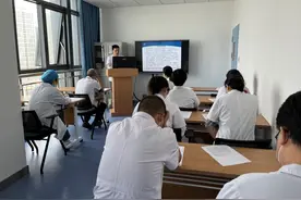 成功置换股骨头！99岁老人又可以走路了图片
