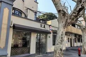 新年理新发：开张逾30年，上海“梧桐区”这家理发店见证邻里间温情图片