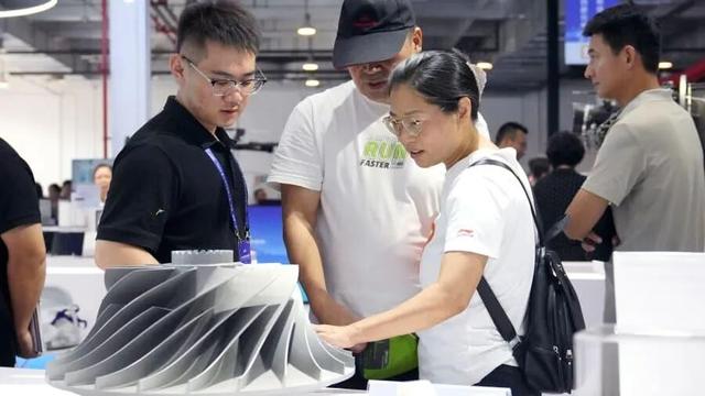 2025低空经济发展大会在安徽芜湖盛大开幕 全球目光聚焦低空经济创新实践