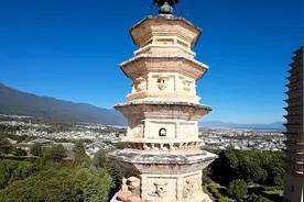 无人机穿越千年古塔时突然“炸机”失控！警方已找到肇事者，系擅自飞行图片