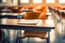 中小学生升入新年级，应重新分班还是保持稳定？图片