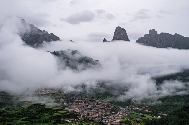 胡昶：从川西秘境到家园晨曦