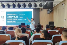 守护花季少年！青春健康知识讲座进校园→图片