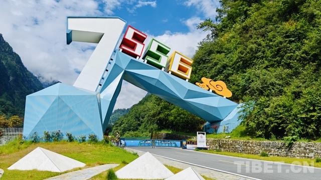 从“流量”到“留量”：海螺沟靠什么实现度假型景区的华丽转身？