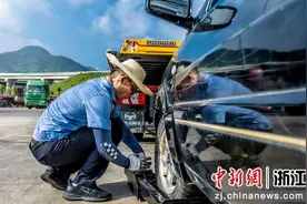 浙江高速施救员：13载扎根保畅一线 守护民众安全出行图片