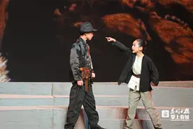 大型红色经典舞台剧《战地红缨》全国巡演走进昆明图片