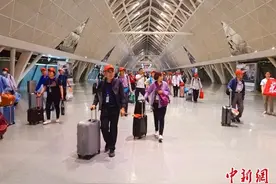 宁夏今年首趟“环西部火车游”东北旅游专列开行图片