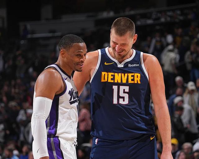 NBA战旧主之日：鲍威尔送快船主场首败，艾顿弑杀开拓者