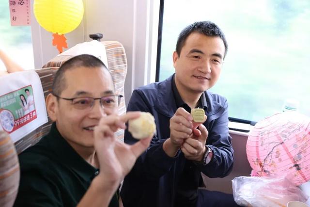 这趟七夕高铁竟然……古人看了都直呼内行！