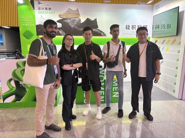 AI服装绘图、3D打印鞋广交会吸睛，创新设计成中国出口新力量