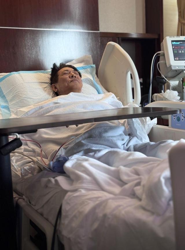 李连杰再回应“换心脏”“换血”等传言：我心脏又没病，干嘛要换了心脏；此前关掉美颜自证清白