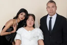 被收养的巴基斯坦孤儿长大了，她想给父母买套房