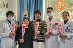 三八妇女节，这家医院为住院女性送“惊喜”图片