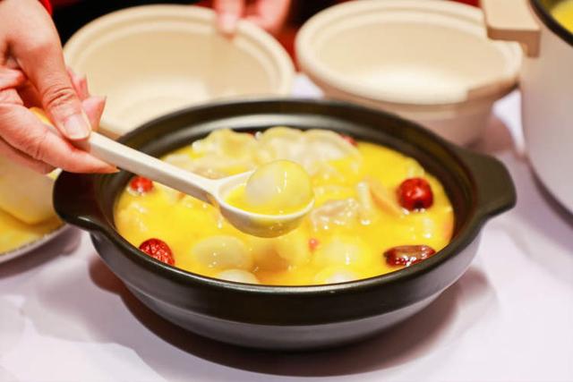 吃完花胶可以喝红酒吗 吃了花胶能喝酒吗