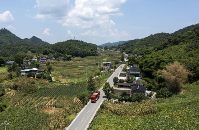诗意中国｜荔枝驿路蜀道不再难