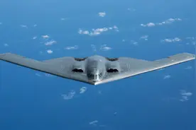 美媒发现：大批B-2隐身轰炸机罕见调动图片