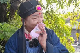 我在开封万岁山当“公公”图片