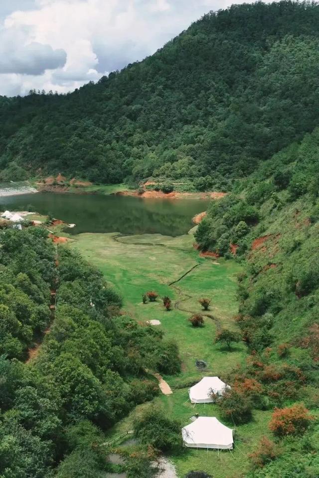 与大地同频呼吸！这个秋天，总要去寻甸草原秘境寻找下自己的“阿勒泰”时刻了