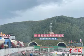 探访木寨岭特长隧道：中国南北大动脉“扼颈之环”何以贯通？图片