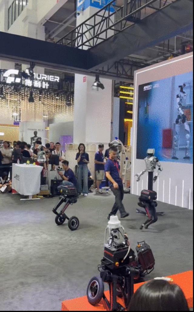 史上最热闹机器人大会！才艺比技术更吸睛？