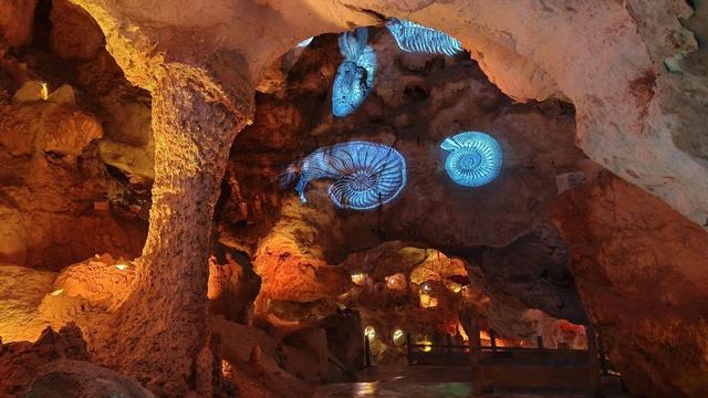 太行溶洞：享18℃清凉夏天，赏5亿年地质奇观