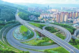 大抓特色产业 抓实项目建设图片