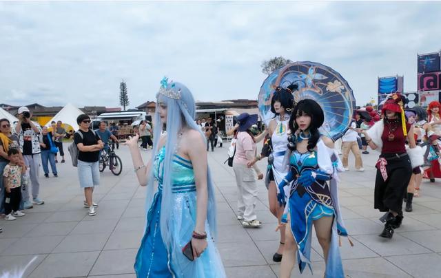 2025滇池国际咖啡文化嘉年华·图集丨活动首日，32.5万人次嗨爆滇池东西岸