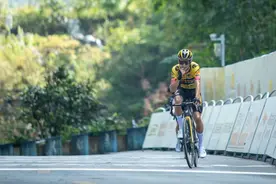 2023环广西第四赛段：全员打明牌 珍宝维德一波流冲顶弄拉图片