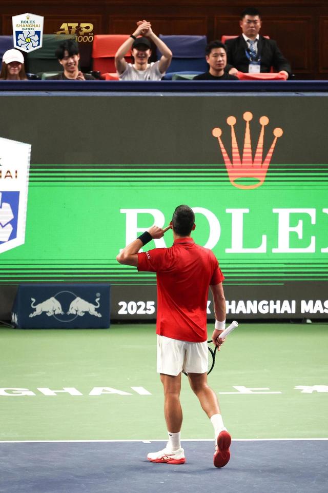 上海网球大师赛｜梦幻联动！德约科维奇发出邀请，王一博“追星”成功