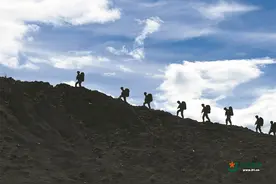 高原侦察兵的奋斗箴言：在战位上超越自我图片