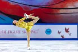 （体育）花样滑冰——中国杯：女子单人滑赛况图片