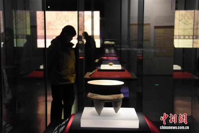 二里头夏都遗址博物馆冬日吸引游客