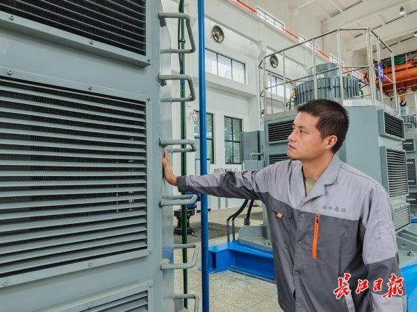 24小时人员值守，全市9座城排泵站正在运行