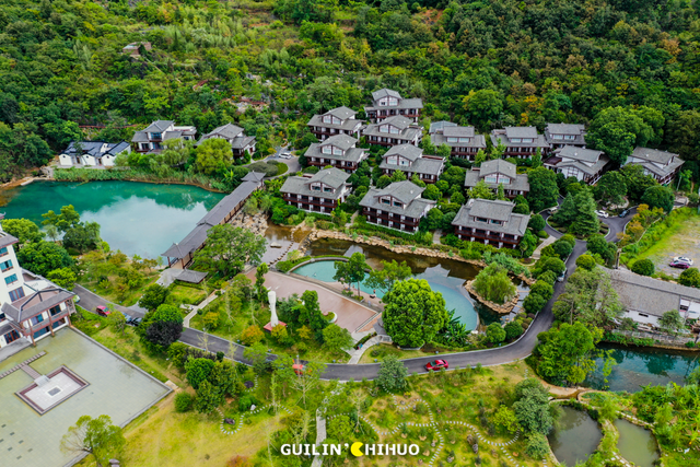 在桂林过大雪：暖汤、红柿、碧水…藏着南方冬日最惊艳的色彩