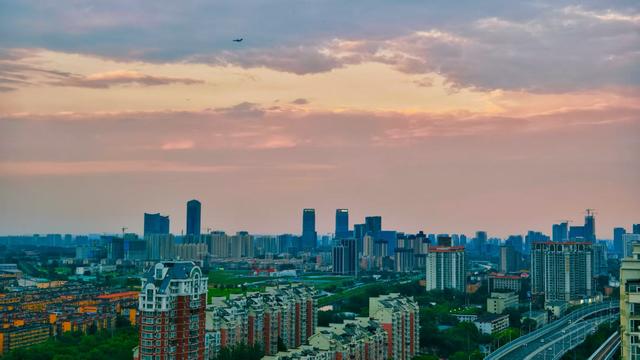 看完彩云赏晚霞！北京今天美景大片又上新