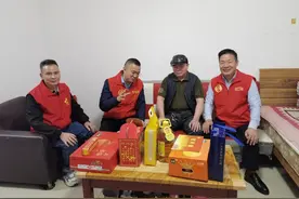 广州天河：新春来临之际，向困难退役军人送上温暖和祝福图片