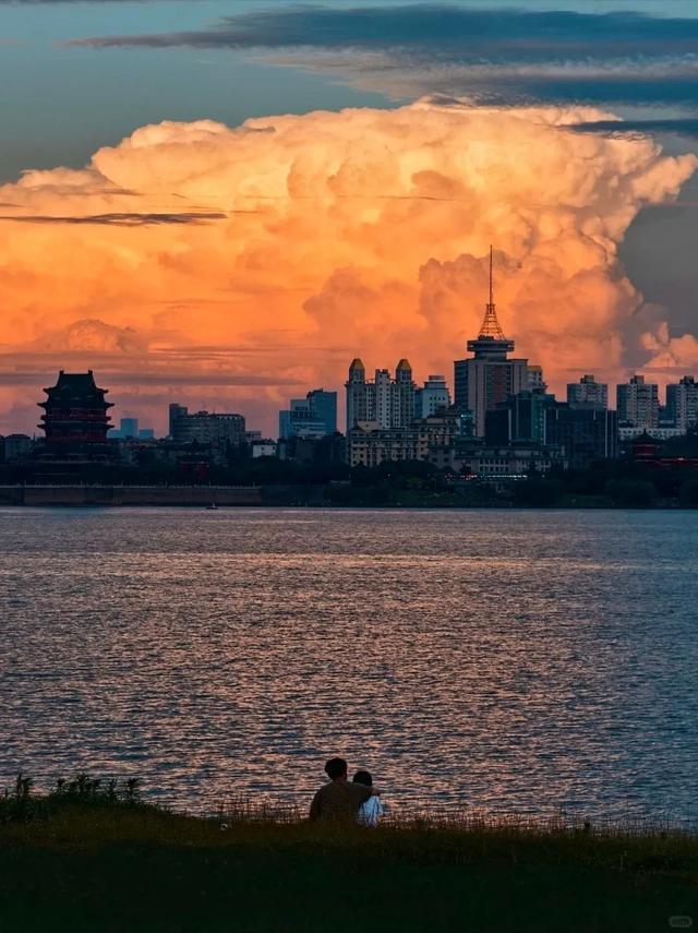 在江西，邂逅一片天空的浪漫