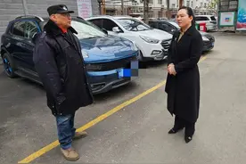 我为群众办实事 | @鹰城市民  请记住这些挖潜停车资源的“奔跑者”图片