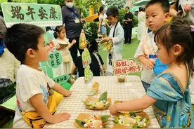双节同庆！稚乐萌娃“烹”出传统与童趣图片