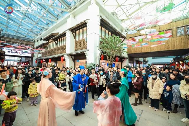 从“一次性打卡”到“反复回访”：江南水街的长尾吸引力在哪里？