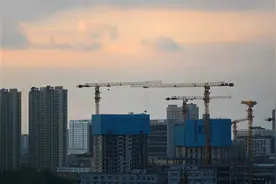 住建部：支持暂时资金链紧张的房企解决短期现金流紧张问题图片