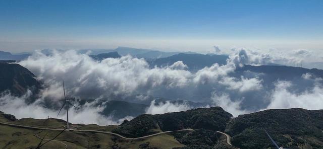 乌蒙大草原：邂逅静谧诗意的云端仙境