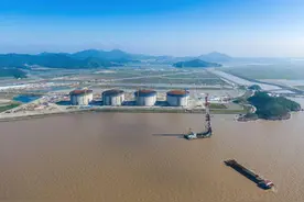 15万吨级！浙能六横LNG接收站项目配套码头工程开工图片