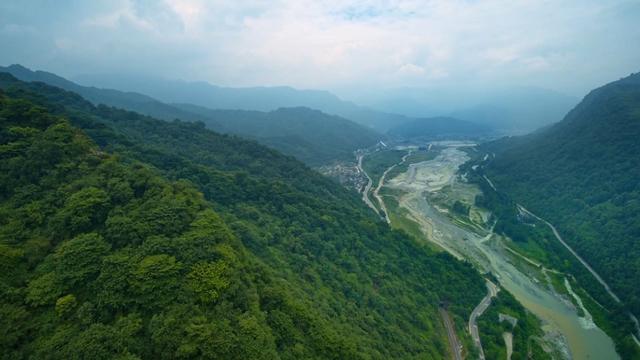 跃入山林里！解锁龙门山新玩法丨万千气象看四川·德阳④