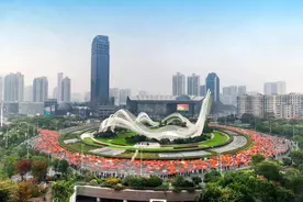 11月17日光谷马拉松开跑，这些路段将临时交通管制→图片